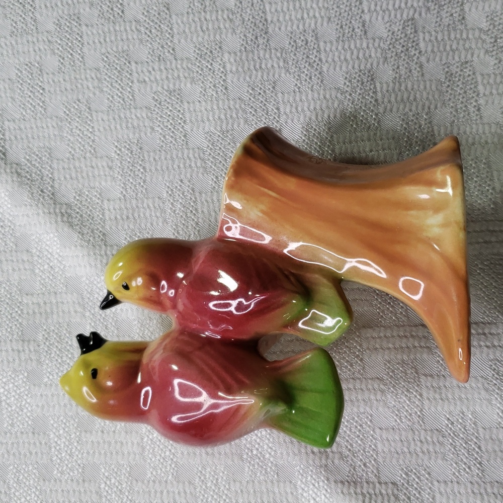 Royal Copley Lovebirds Planter.